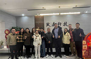 Wayfair&尊龙集团同伴碰头会
